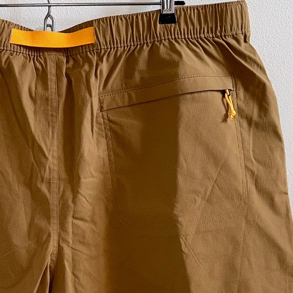 The North Face Men’s Class V Ripstop Belted Shorts in Utility Brown XL - Picture 5 of 7
